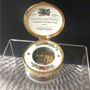 Vintage Staffordshire hand-painted Christmas Music Box, The Holly & The Ivy